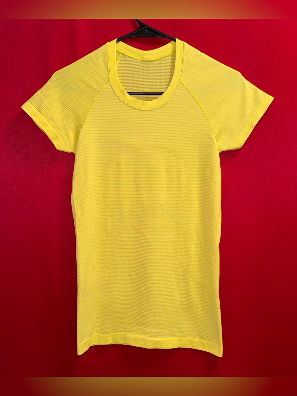 🍋#660- Lululemon Neon Yellow Short Sleeve Crewneck T Swiftly In EUC! Sz. 4